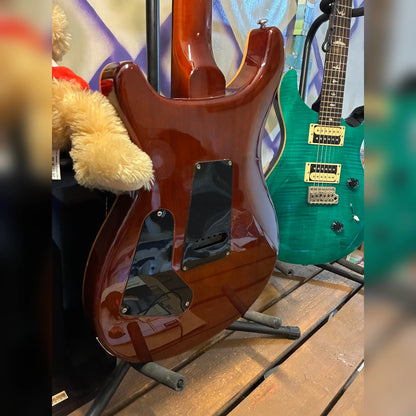 SE Custom 24 Quilt, Black Gold Sunburst