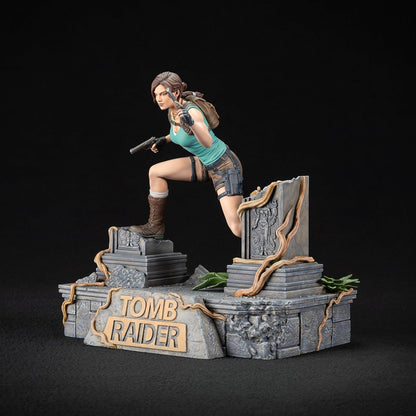 Dark Horse Deluxe Tomb Raider Lara Croft PVC statue figure, detailed collectible sculpture of the iconic adventure heroine.